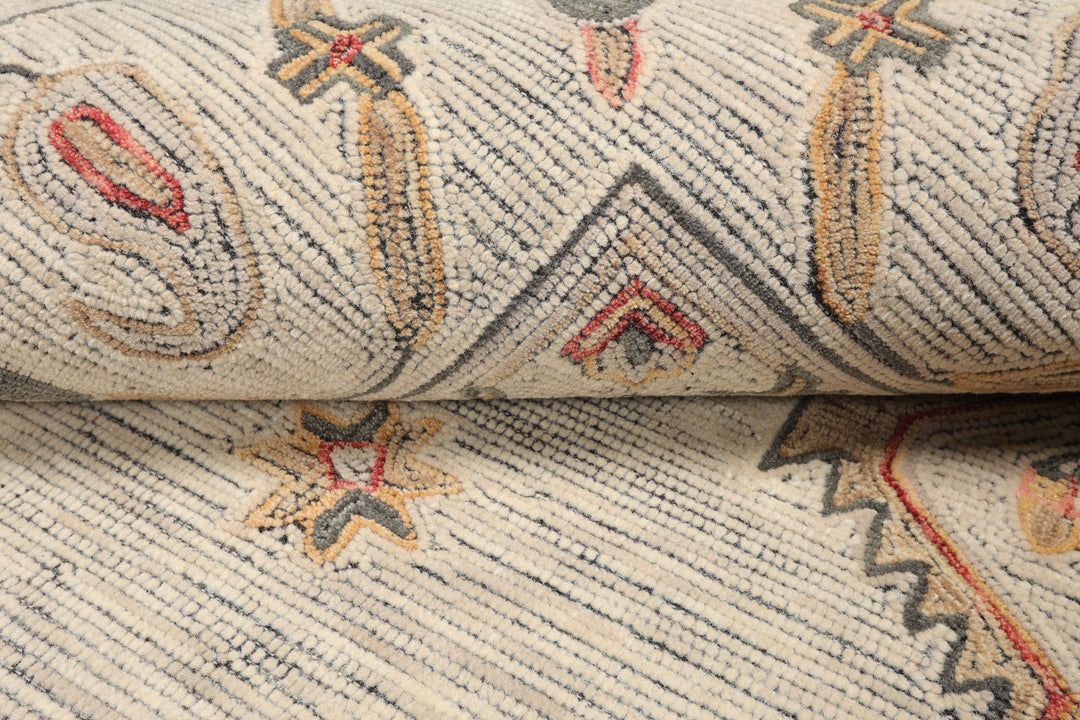 Celeste Rugs 2'x3' Ivory Hand Tufted Traditional Arts & Crafts Wool Oriental Area Rug by LoomBloom