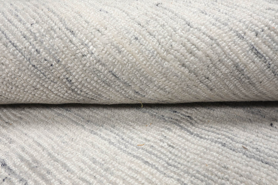 Multi Size Off White Ash Gray Color Hand Tufted Textured New Zealand Wool Contemporary Oriental Rug
