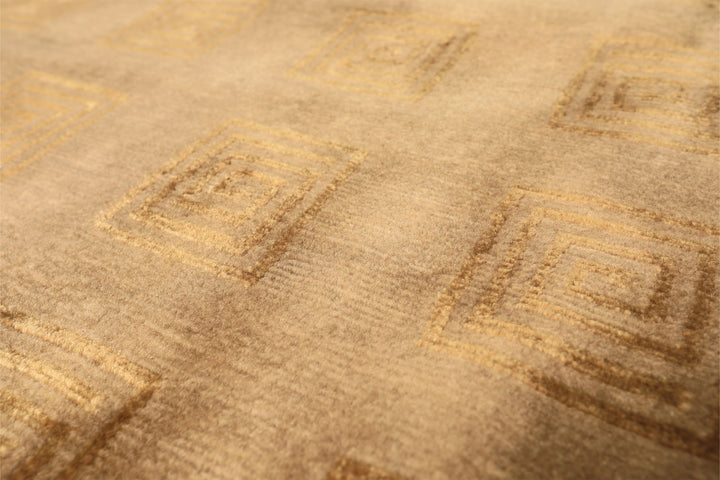 Round Tan, Gold, Color Hand Knotted Tibetan New Zealand Wool Transitional Oriental Rug