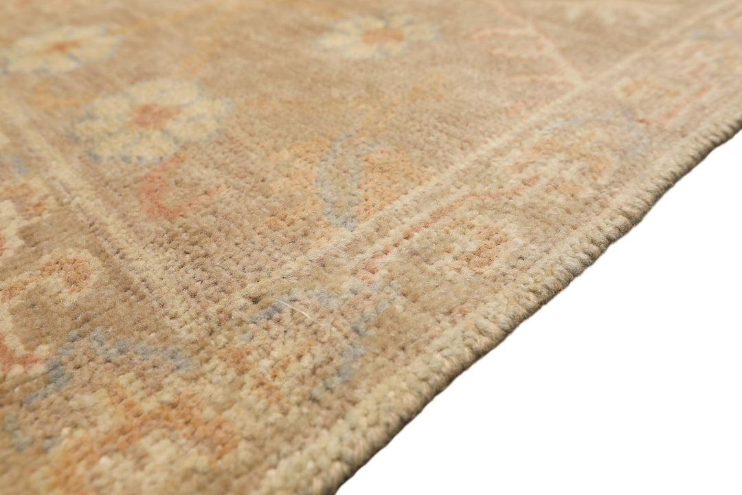 8x10 Ivory, Beige, Taupe Color Hand Knotted Oushak Wool Transitional Oriental Rug