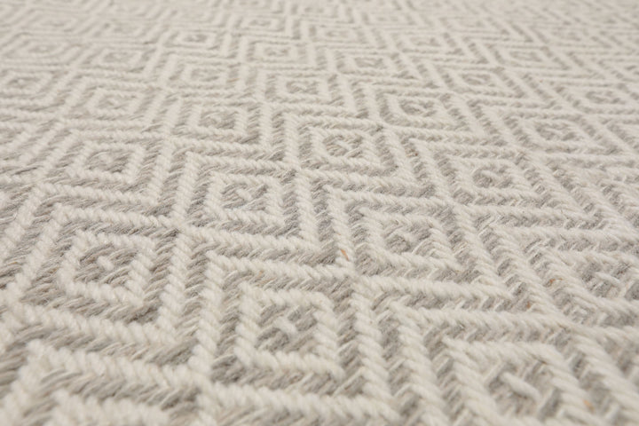 Multi Size Ivory Gray Color Hand Woven Geometric New Zealand Wool Contemporary Oriental Rug