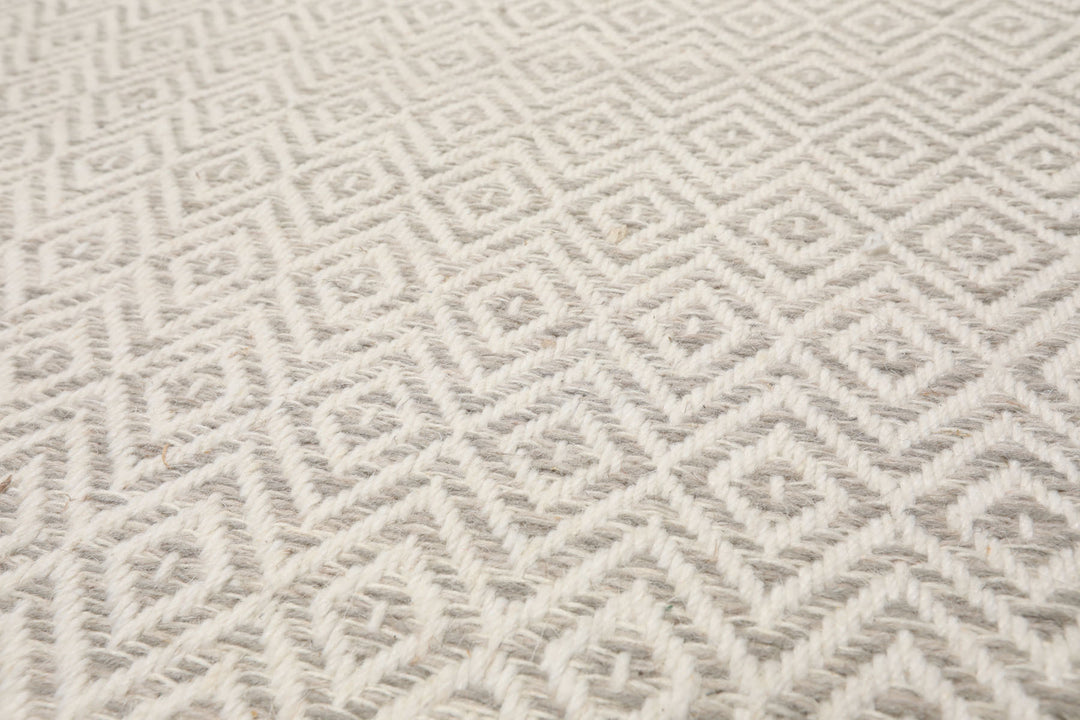 Multi Size Ivory Gray Color Hand Woven Geometric New Zealand Wool Contemporary Oriental Rug