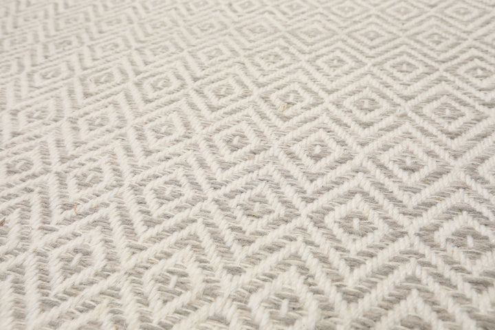 Multi Size Ivory Gray Color Hand Woven Geometric New Zealand Wool Contemporary Oriental Rug