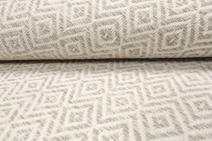 Multi Size Ivory Gray Color Hand Woven Geometric New Zealand Wool Contemporary Oriental Rug