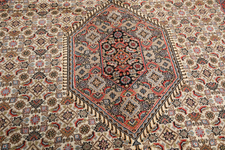 8x10 Ivory, Rose, Tan Color Hand Knotted Indo Bidjar Wool Traditional Oriental Rug