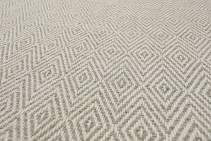 Multi Size White Sage Color Hand Loomed Flatweave Wool Modern Oriental Rug