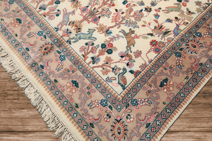 6x9 Ivory, Peach, Gray Color Hand Knotted Indo Persian Wool Traditional Oriental Rug