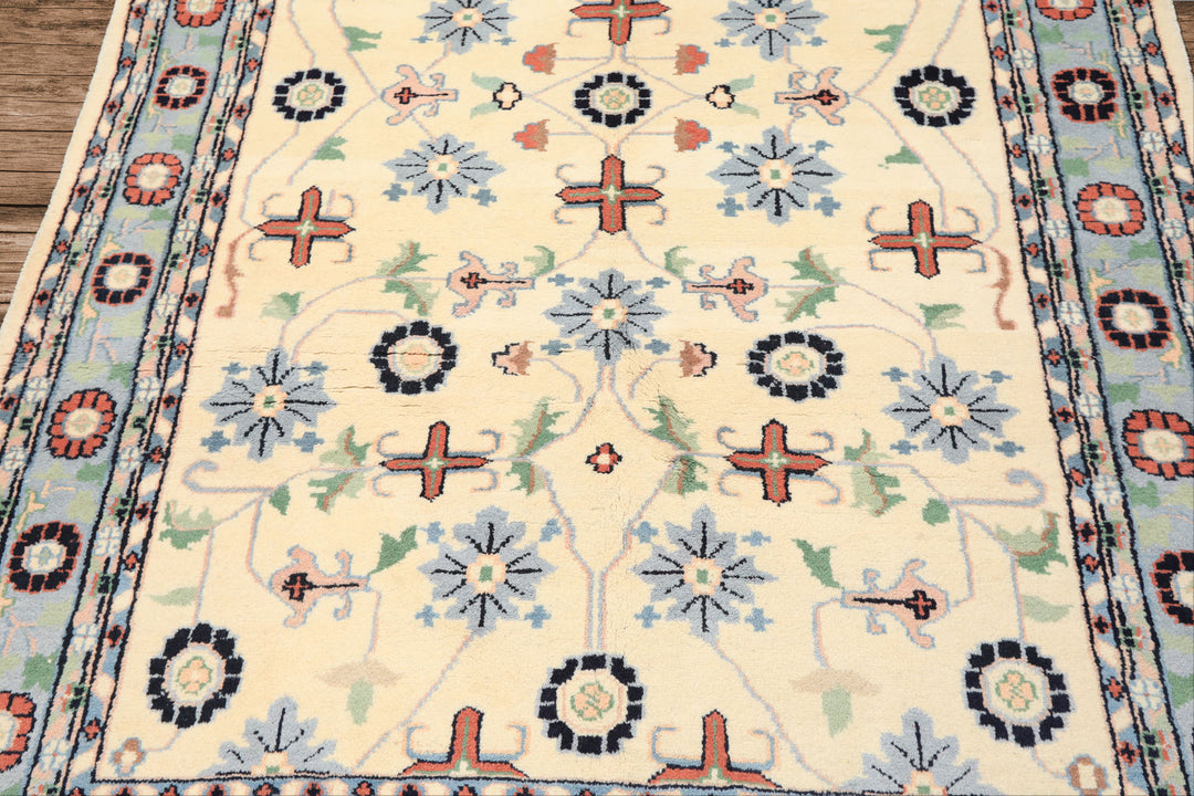 5x8 Ivory, Blue, Black Color Hand Knotted Indo Kashan Wool Traditional Oriental Rug