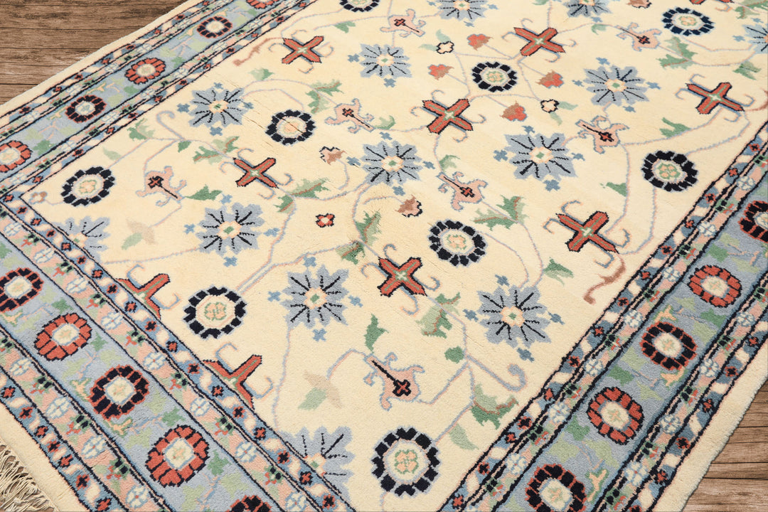 5x8 Ivory, Blue, Black Color Hand Knotted Indo Kashan Wool Traditional Oriental Rug