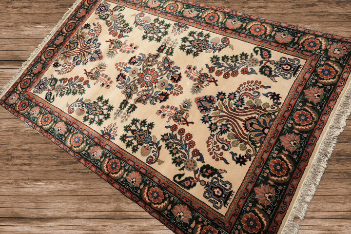 4x6 Ivory, Green, Rose Color Hand Knotted Indo Sarouk New Zealand Wool Traditional Oriental Rug
