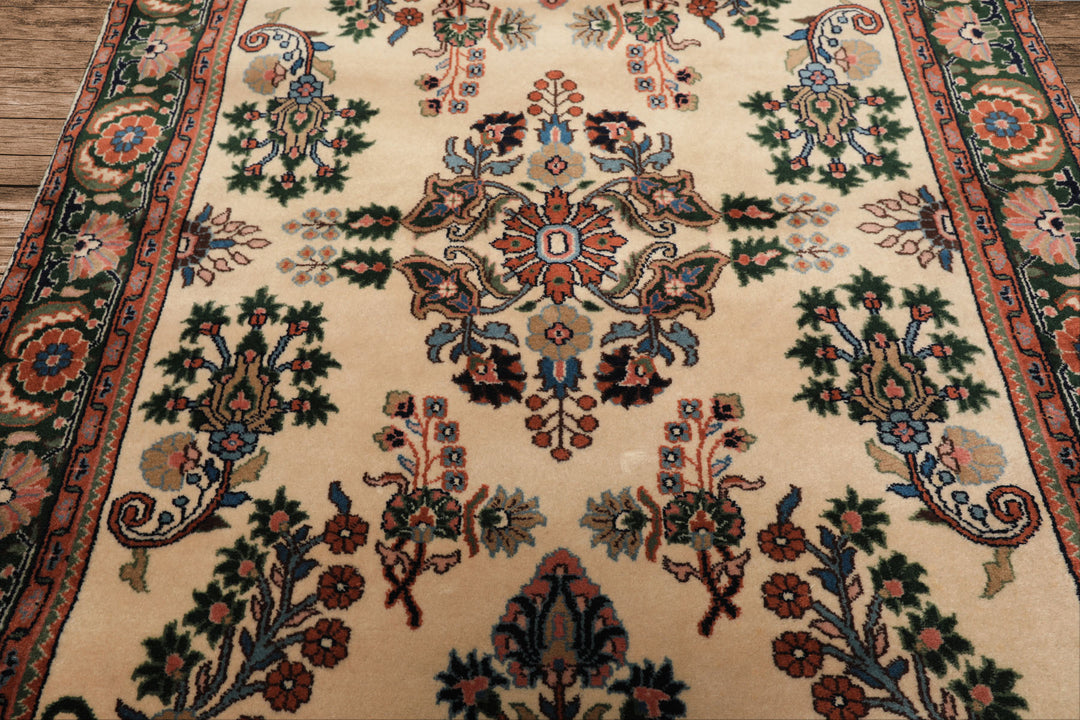 4x6 Ivory, Green, Rose Color Hand Knotted Indo Sarouk New Zealand Wool Traditional Oriental Rug