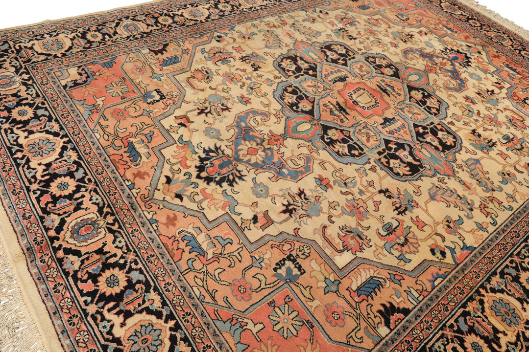 9x12 Ivory, Charcoal, Peach Color Hand Knotted Serapi Wool Traditional Oriental Rug