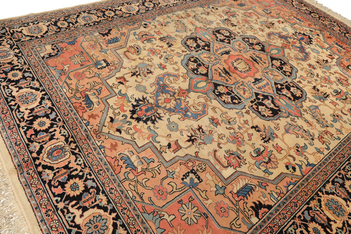 9x12 Ivory, Charcoal, Peach Color Hand Knotted Serapi Wool Traditional Oriental Rug