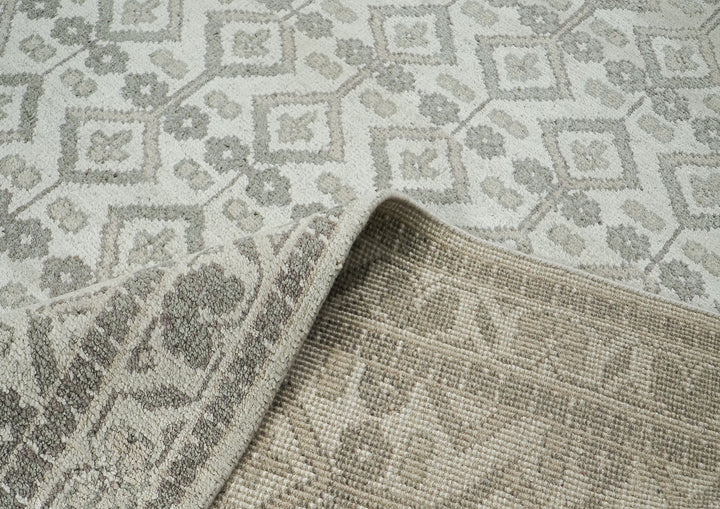 9x12 Gray, Beige, Multi Color Hand Knotted Oushak Wool Transitional Oriental Rug