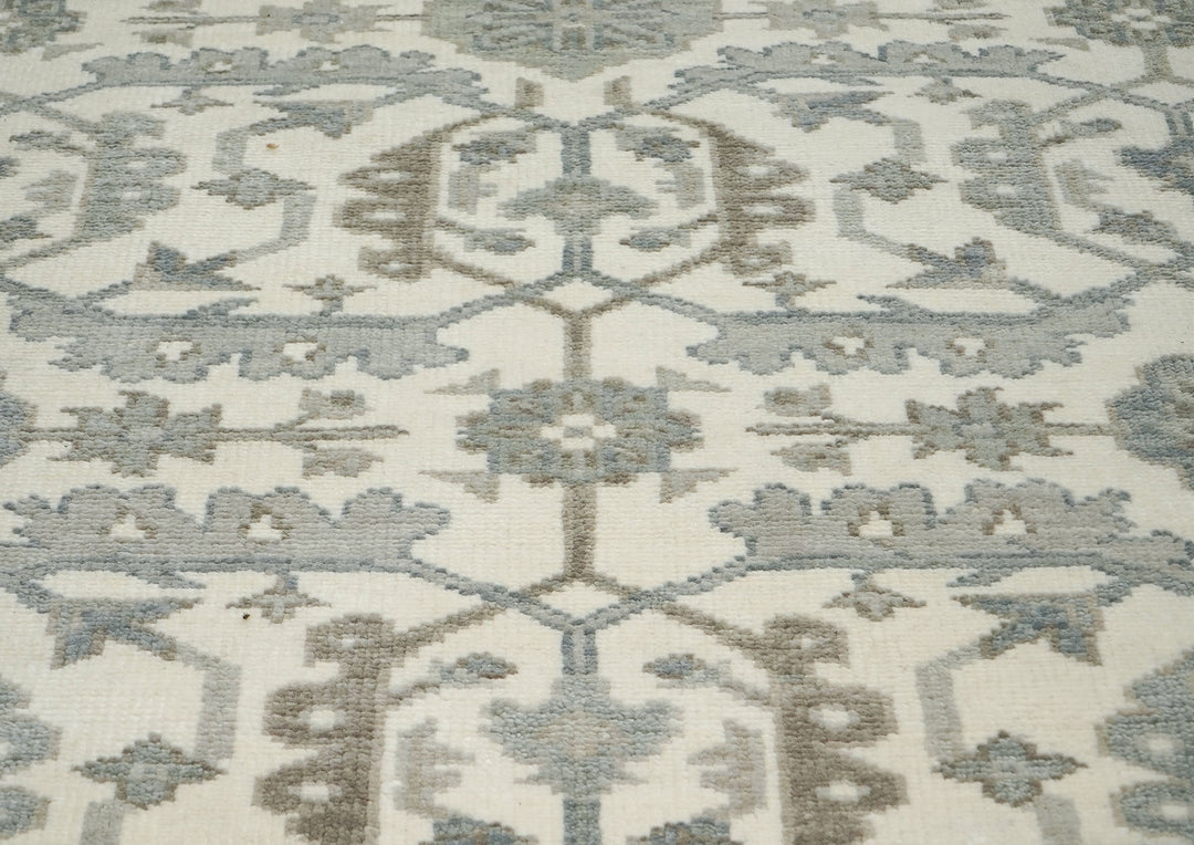 8x10 Ivory, Gray, Beige Color Hand Knotted Oushak Wool Transitional Oriental Rug