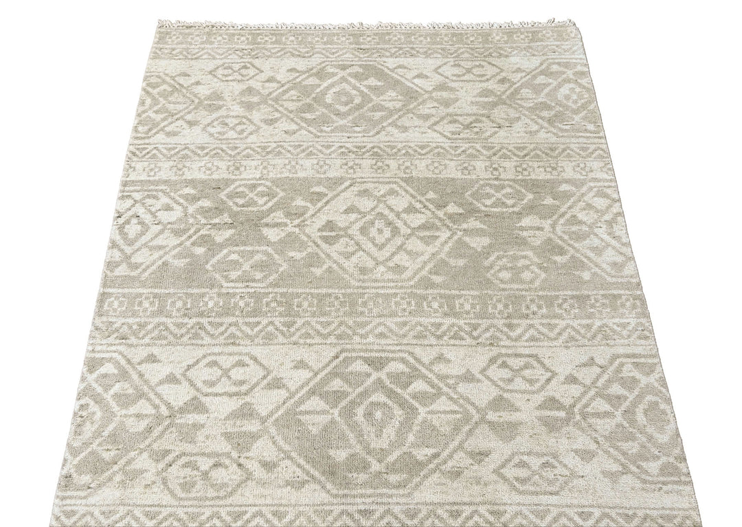 4x6 Beige, Gray, Color Hand Knotted Oushak Wool  Oriental Rug