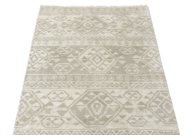 4x6 Beige, Gray, Color Hand Knotted Oushak Wool  Oriental Rug
