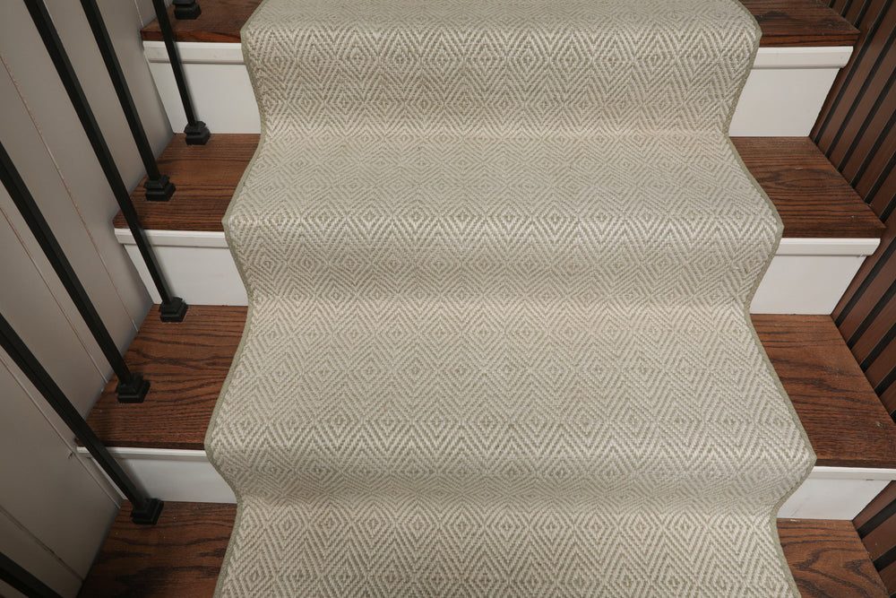 Multi Size White Sage Color Hand Loomed Flatweave Wool Modern Oriental Rug